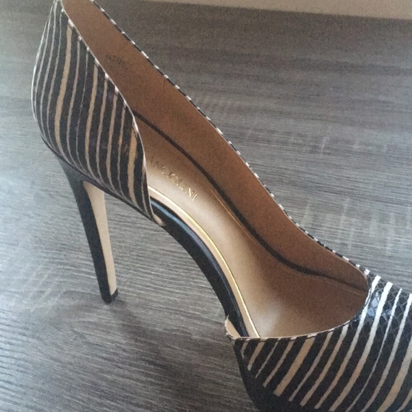 Enzo Angiolini Black & White Platform Pumps - Picture 5 of 7